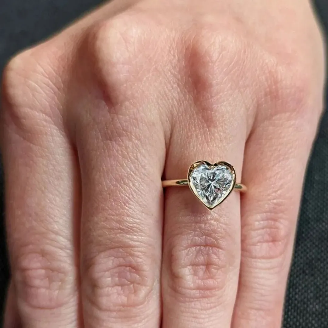 /public/photos/live/Heart Cut Bezel Set Petite Engagement Ring 481 (2).webp